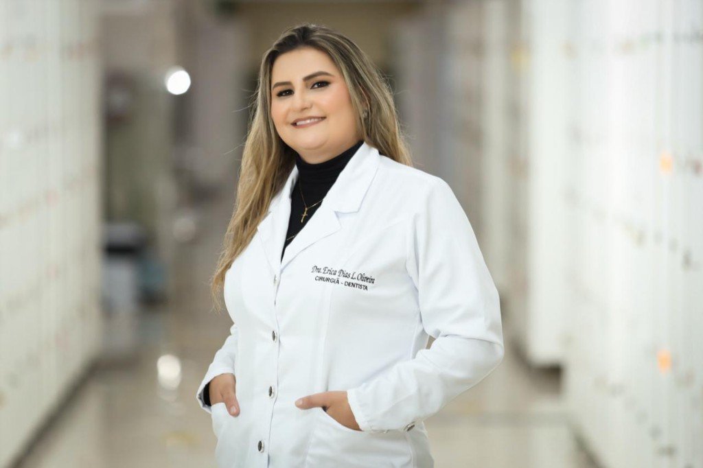 Dra. Erica Dias de Lima Oliveira - Dentista Ortodontista Palmas