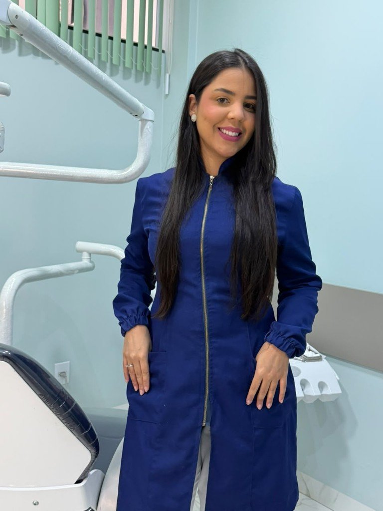 Dra. Kamila Neres De Oliveira - Endodontista Palmas